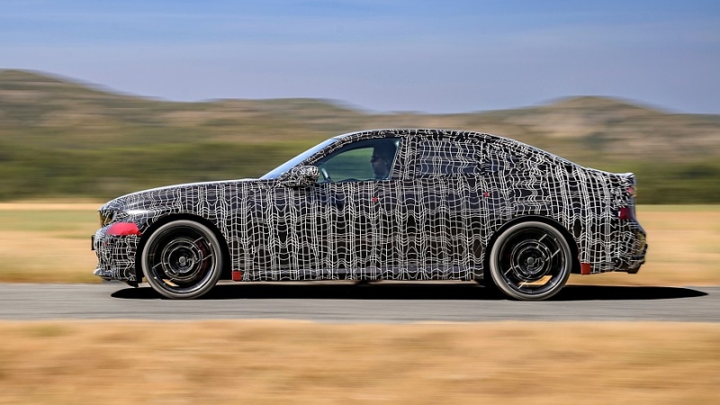 Новая бензиновая «трёшка» BMW готовится к премьере: дрифт-режим и дизайн в стиле i3