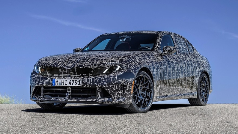 Новая бензиновая «трёшка» BMW готовится к премьере: дрифт-режим и дизайн в стиле i3